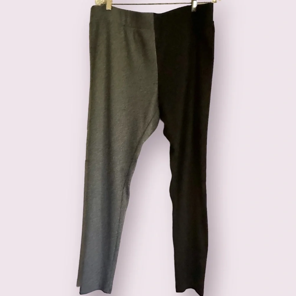 NWOT SHEIN Color Block Two Tone Leggings Plus 3X - Picture 3 of 3
